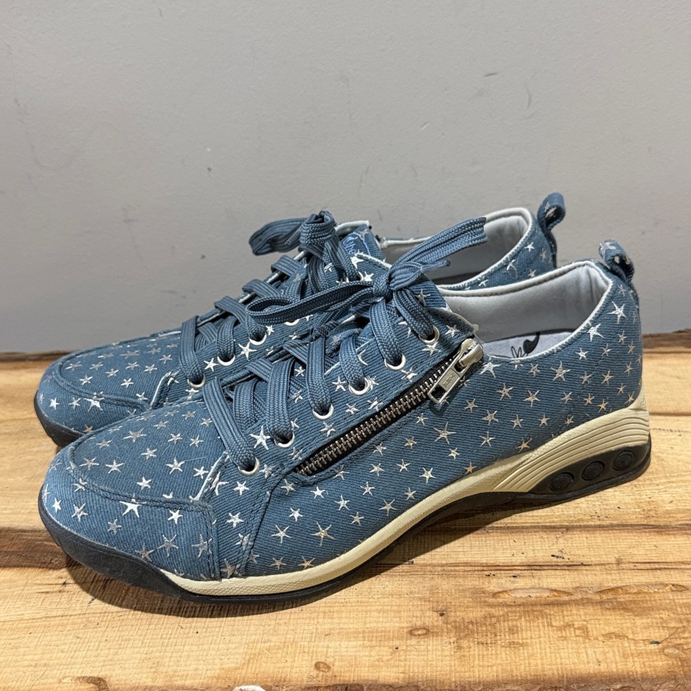 Therafit‎ Denim & Stars Sneakers Size 11 D16